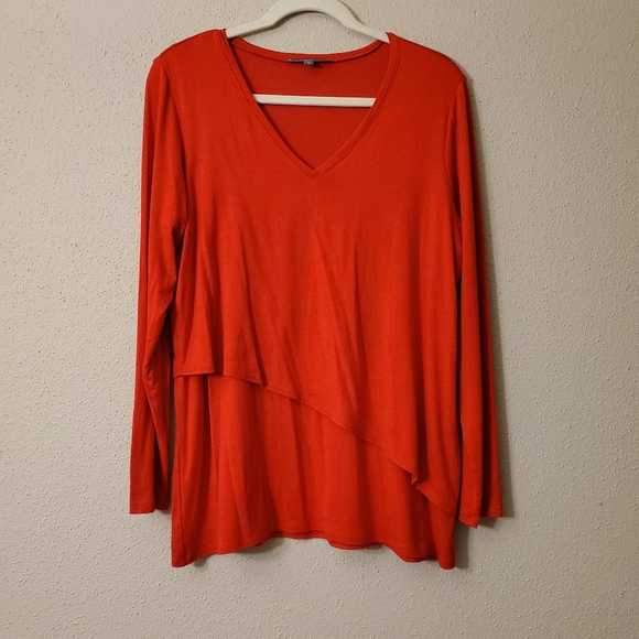 Elliot Lauren Tiered V Neck Top Size Medium - Picture 1 of 5